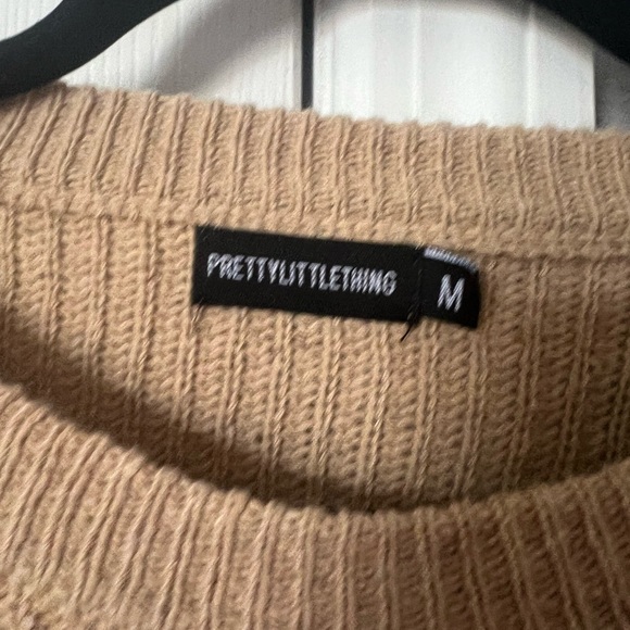Cropped PrettyLittleThing Sweater - Picture 2 of 3